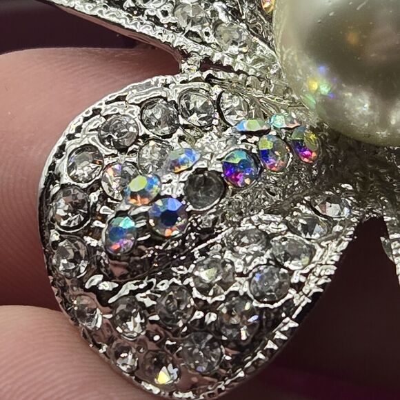 Premier Designs Prissy Brooch Rhinestones Faux Pearl Floral Motif Formal 2" READ - Picture 8 of 10